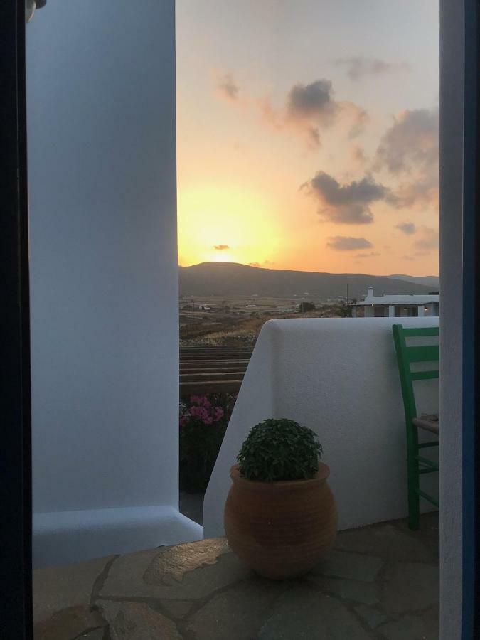 Paros Book'Inn Piso Livadi Buitenkant foto